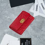 Chanel red lambskin V quilted wallet - 5