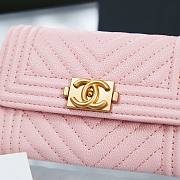 Chanel pink lambskin V quilted wallet - 4