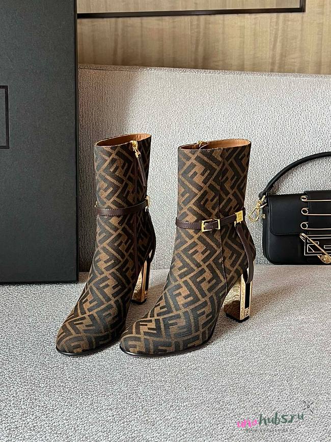 Fendi Delfina brown leather short-heeled boots - 1