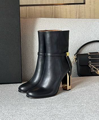 Fendi Delfina black leather short-heeled boots