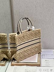 Dior book tote medium beige cannage shearling bag - 5