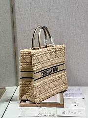 Dior book tote large beige cannage shearling bag - 2