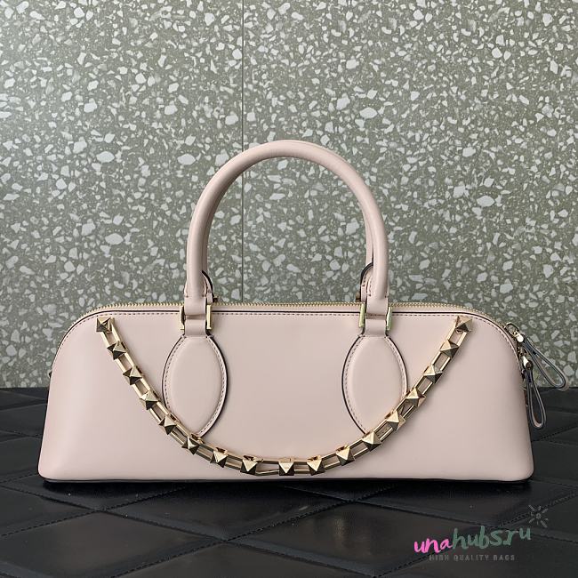 Valentino Garavani light pink rockstud hand bag - 1