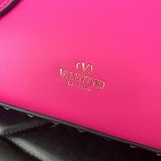 Valentino Garavani hot pink rockstud hand bag - 5