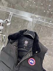 Canada Goose black puffer vest  - 3