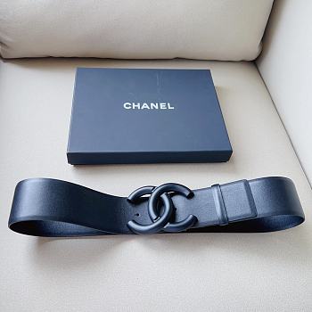 Chanel matte CC logo black belt
