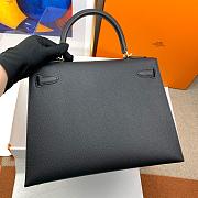 Hermes Kelly 28 epsom black gold hardware bag - 4