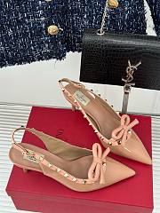 Rockstud Bow Slingback Beige Patent Heels 6mm - 2