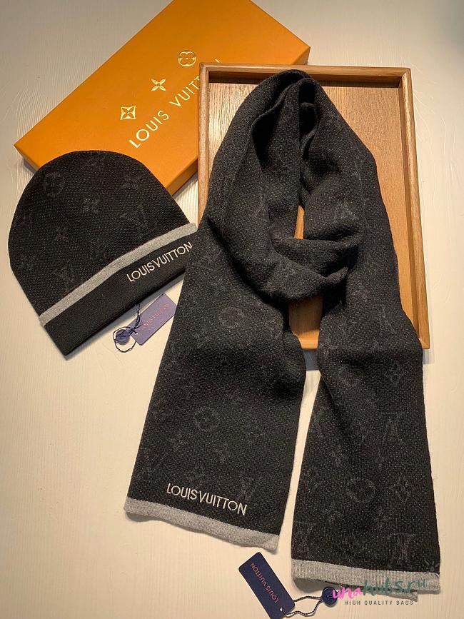 Louis Vuitton black set ( hat + scarf) - 1