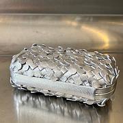 Bottega Veneta Knot intrecciato metallic leather silver clutch - 6