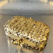 Bottega Veneta Knot intrecciato metallic leather gold clutch - 5