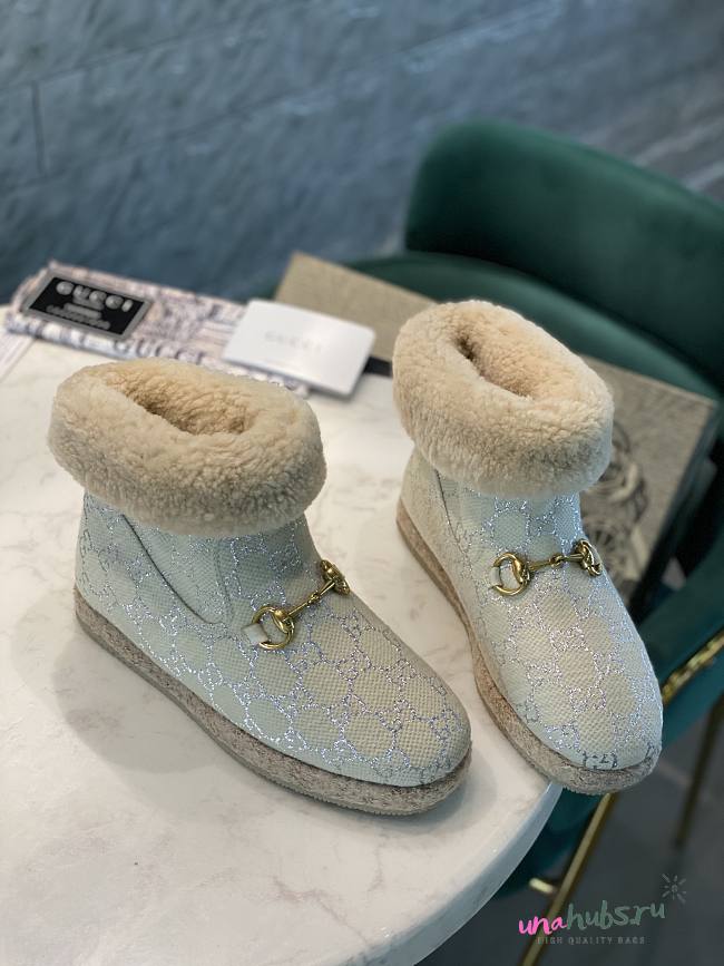 Gucci cream fur boots - 1