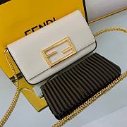 Fendi mini white leather chain wallet - 2