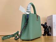 Louis Vuitton Capucines PM green leather metal hardware bag - 6