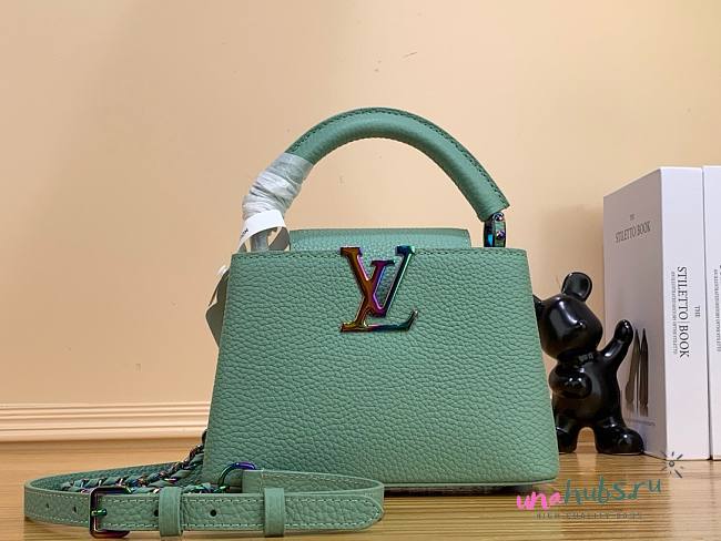 Louis Vuitton Capucines BB green leather metal hardware bag - 1