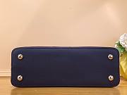 Louis Vuitton Capucines MM blue velvet bag - 5