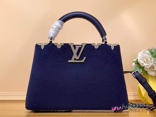 Louis Vuitton Capucines PM blue velvet bag - 1