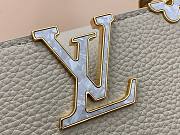 Louis Vuitton Capucines MM white leather pearl bag - 6