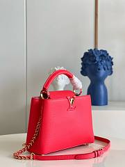 Louis Vuitton Capucines PM red leather bag - 5