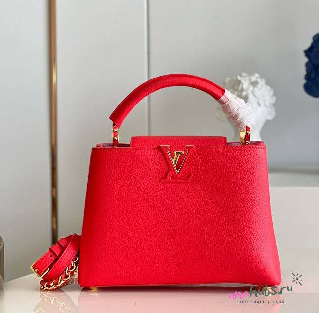 Louis Vuitton Capucines PM red leather bag - 1