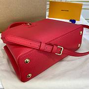 Louis Vuitton Capucines MM red leather bag - 6