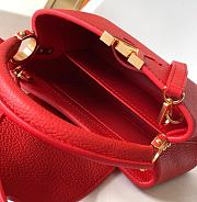 Louis Vuitton Capucines PM red leather gold bag - 3