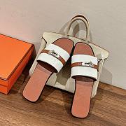 Hermes kelly white lock sandals - 5