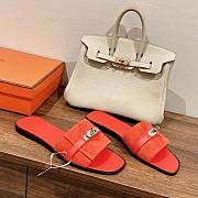 Hermes kelly orange lock sandals - 5