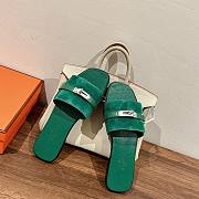 Hermes kelly green lock sandals - 2