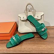 Hermes kelly green lock sandals - 5