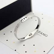 Chanel 18K CC thin bracelet  - 6