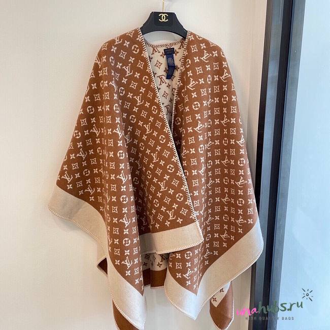 Louis Vuitton 2 tone cape - 1