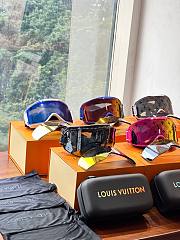 Louis Vuitton snow mask sunglasses  - 6