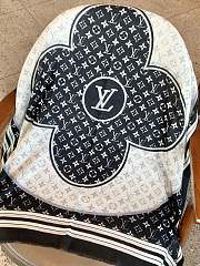 Louis Vuitton black flower scarf - 2