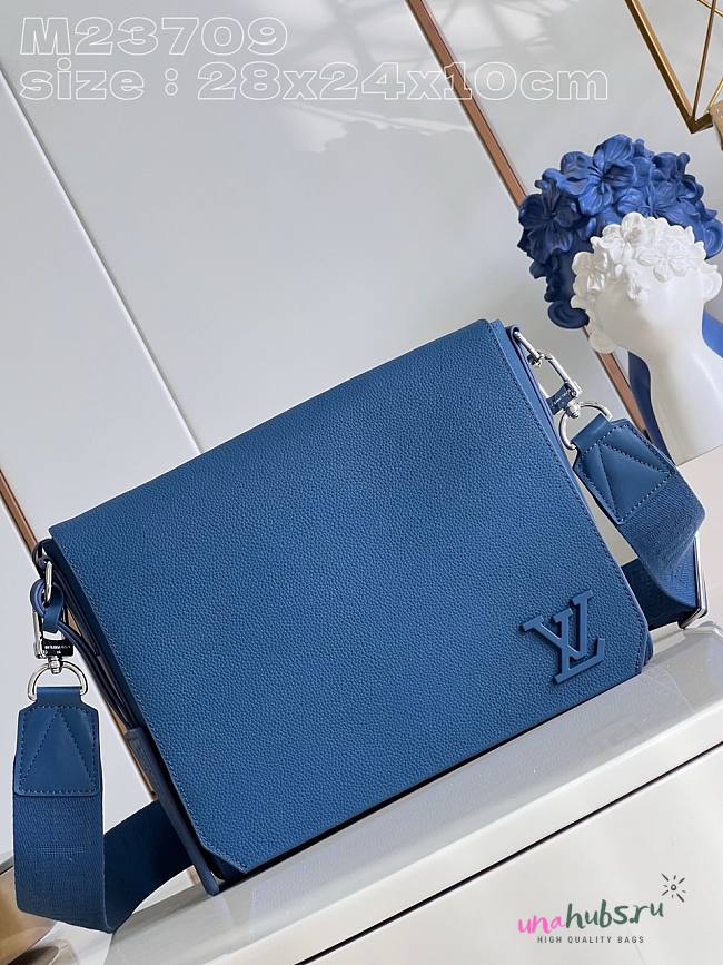 Louis Vuitton Takeoff Messenger Blue Leather Bag - 1