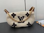 Louis Vuitton M23321 Ski Over The Moon Shearling Bag - 1