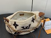 Louis Vuitton M23321 Ski Over The Moon Shearling Bag - 5