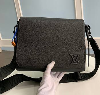 Louis Vuitton Takeoff Messenger Black Leather Bag