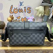 Louis Vuitton Men S-Cape Messenger M46794 Bag - 3