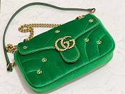 Gucci GG Marmont green velvet double G studs bag - 4