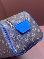 Louis Vuitton Dopp Kit Toiletry blue line Pouch - 2