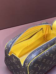 Louis Vuitton Dopp Kit Toiletry yellow line Pouch - 5