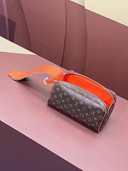 Louis Vuitton Dopp Kit Toiletry orange line Pouch - 3