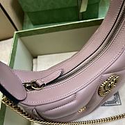 Gucci GG Marmont half-moon-shaped beige leather bag  - 3