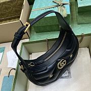 Gucci GG Marmont half-moon-shaped black leather bag  - 6