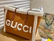 Gucci brown suede and shearling tote bag  - 4