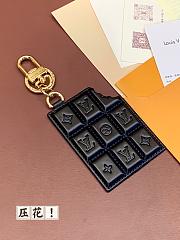 Louis Vuitton chocolate bar keychain  - 5