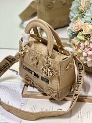 Dior Lady D-lite medium beige flower embroidery bag - 3