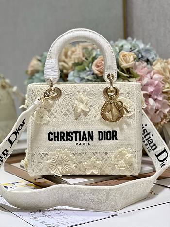 Dior Lady D-lite medium white flower embroidery bag