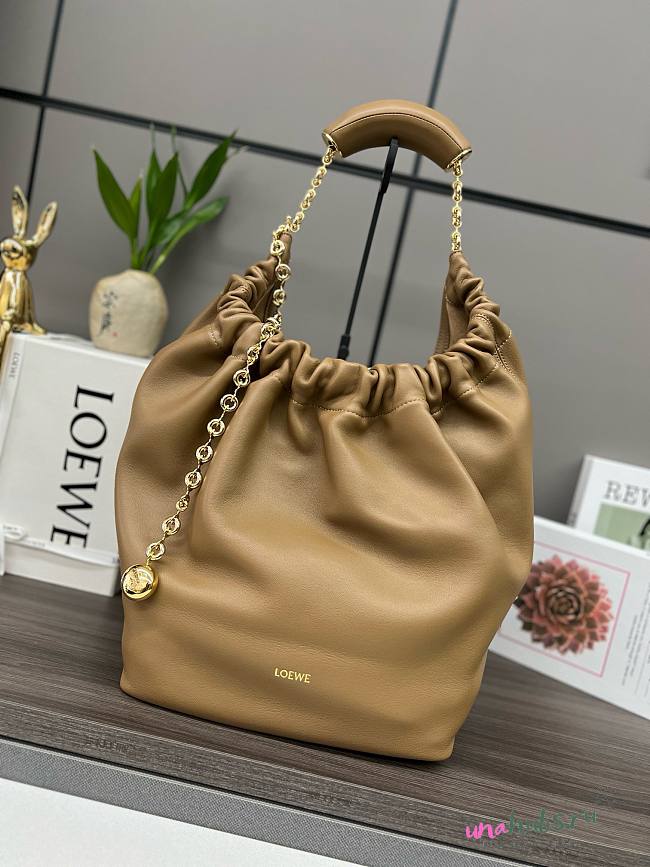 Loewe Squeeze small beige leather bag - 1